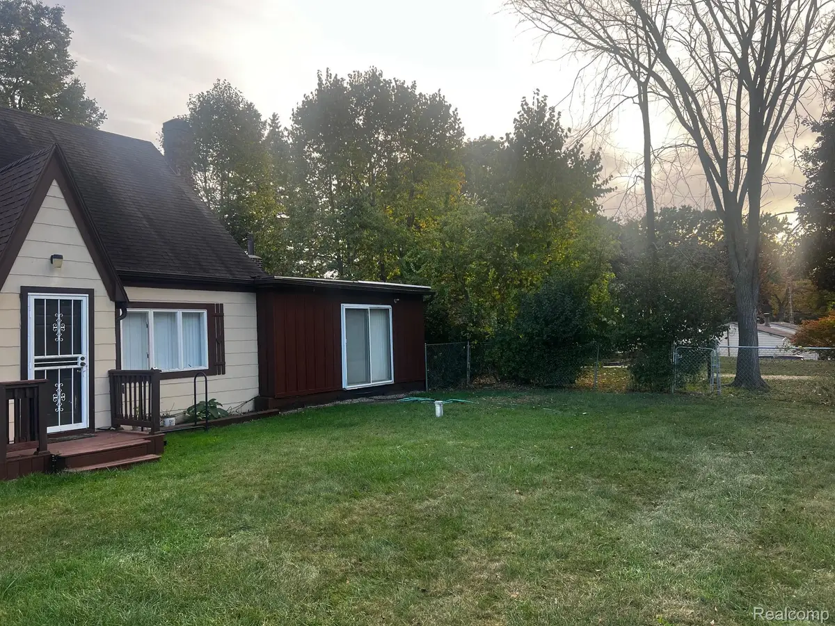 3364 E Pierson Road, Flint, MI 48506 - Image #1