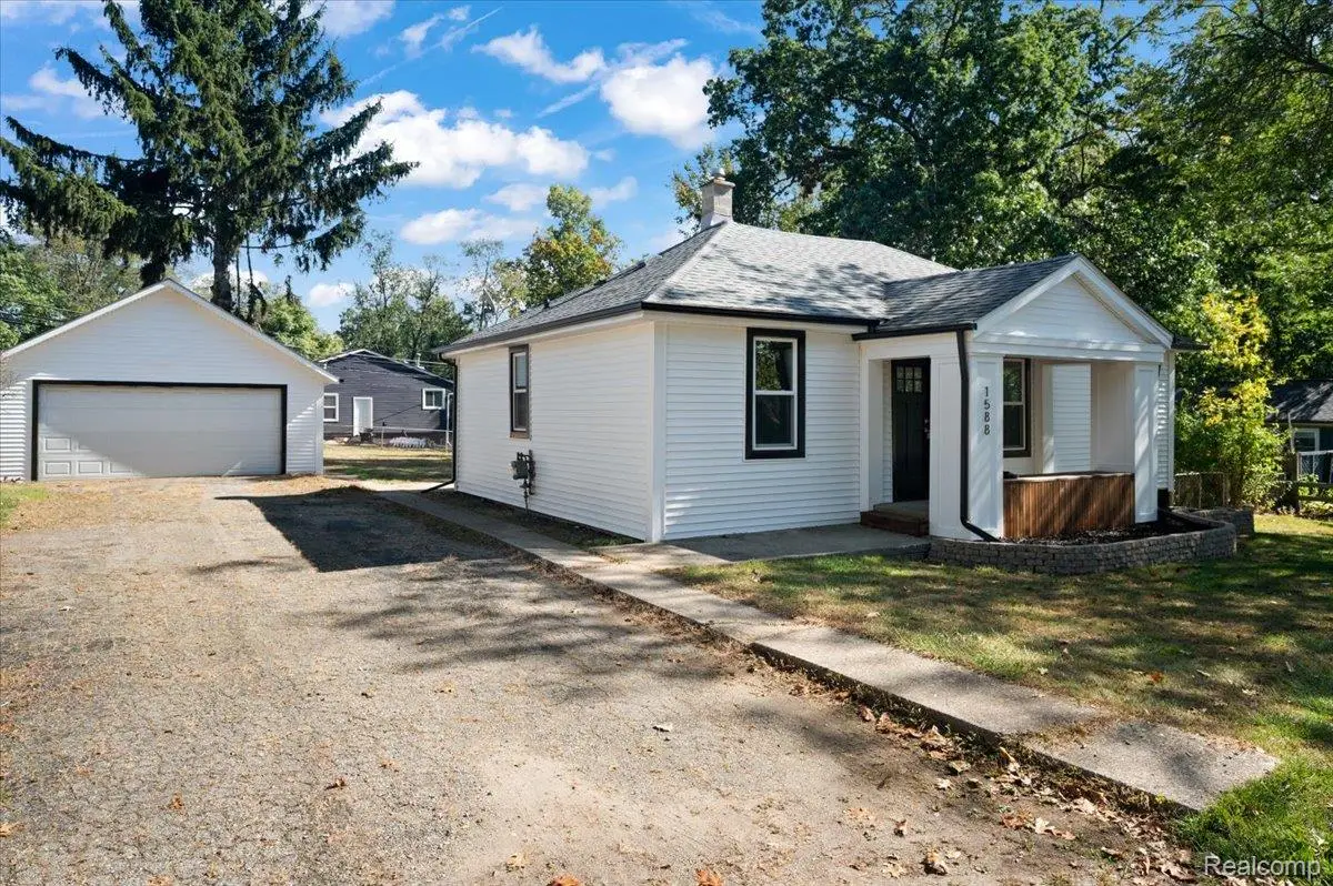 1588 Ladd Road, Wolverine Lake, MI 48390 - Image #1