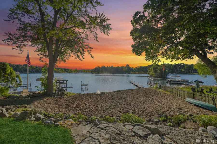 4123 Windiate Park Drive, Waterford, MI 48329 - #3