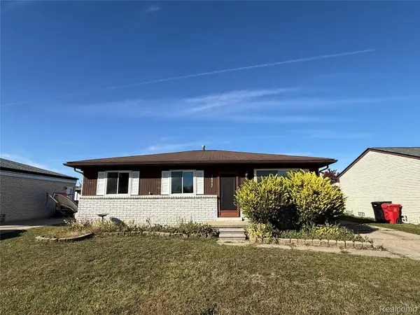 16067 Secretariat Avenue, Roseville, MI 48066