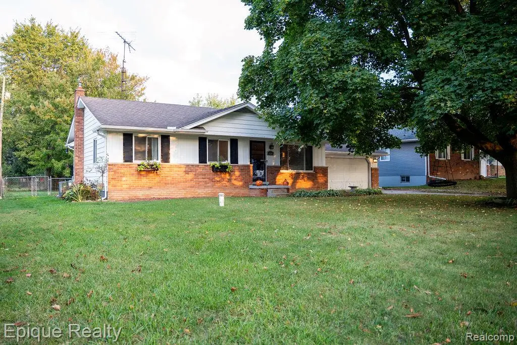 4505 Old Carriage Road, Flint, MI 48507 - Image #1