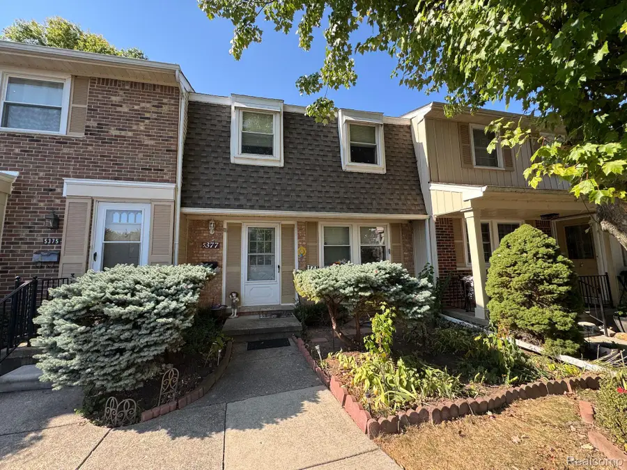 5377 Breeze Hill Place, Troy, MI 48098 - Image #2