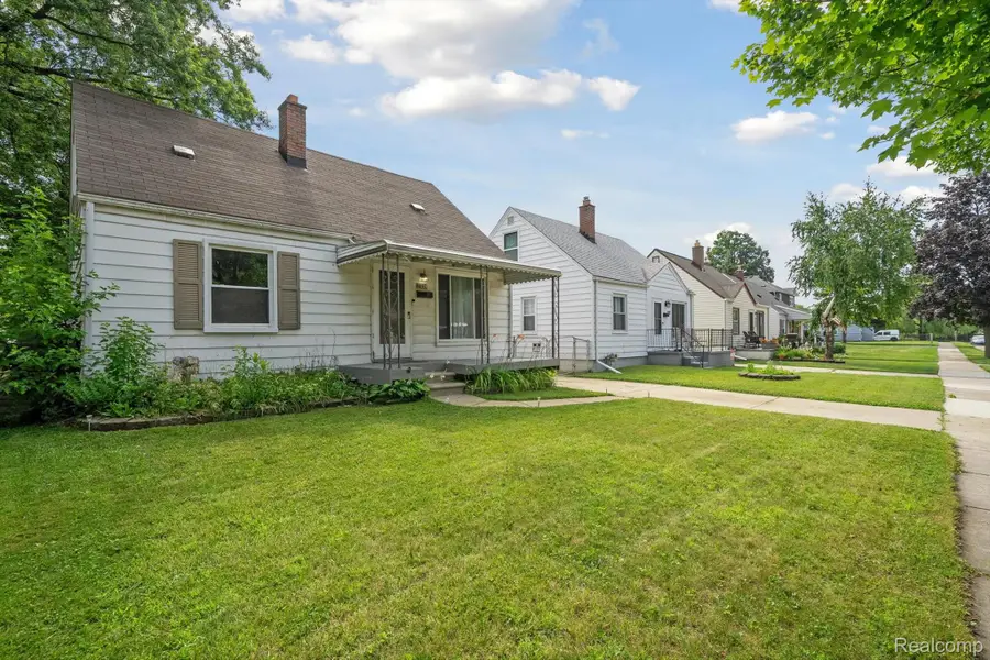 27226 Lawnwood Street, Roseville, MI 48066 - Image #3