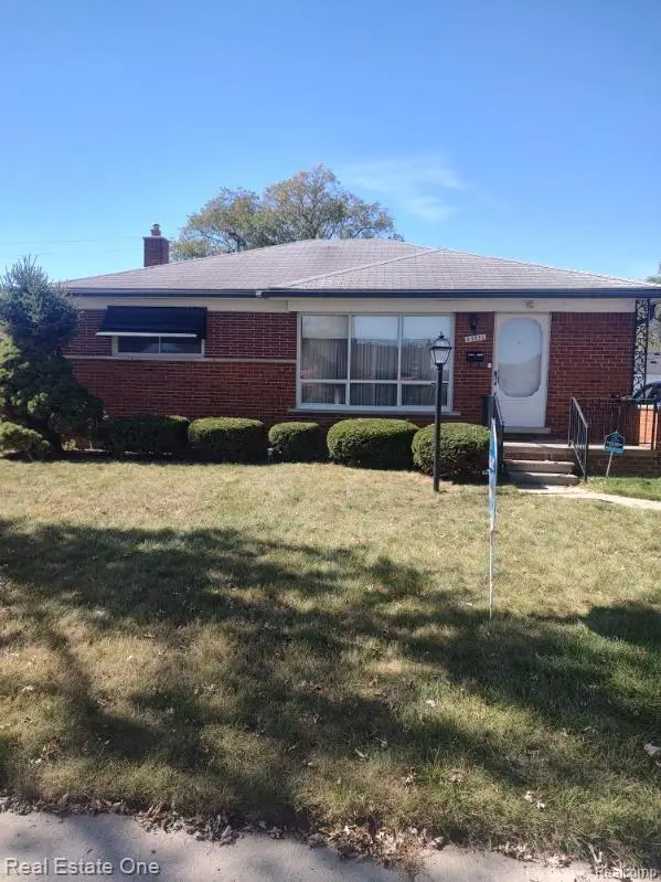 24893 Raven Avenue, Eastpointe, MI 48021 - Image #2