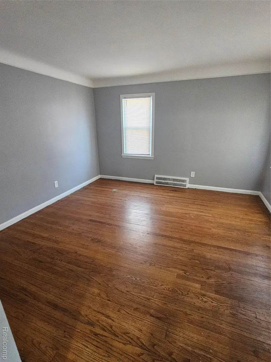 14072 Carlisle Street, Detroit, MI 48205 - Image #2