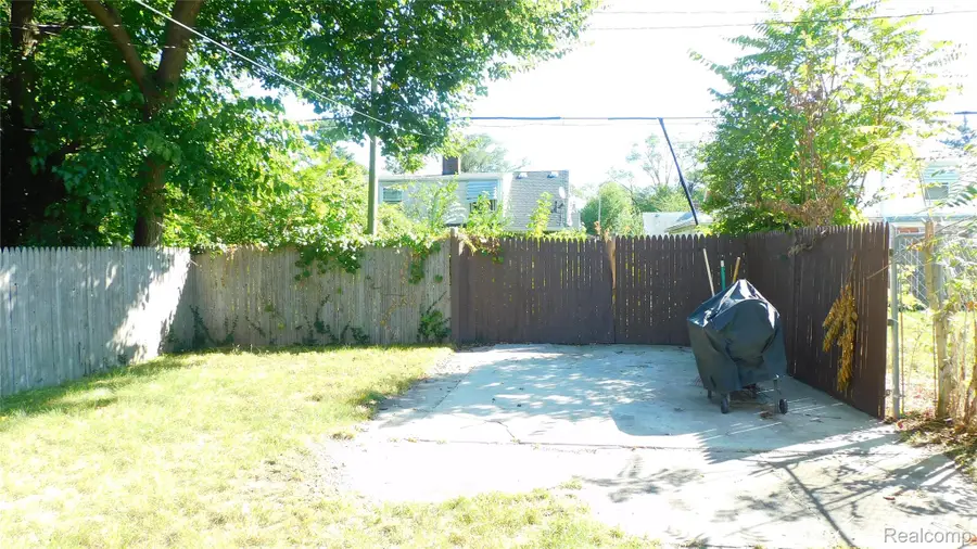 15846 Monte Vista Street, Detroit, MI 48238 - Image #2