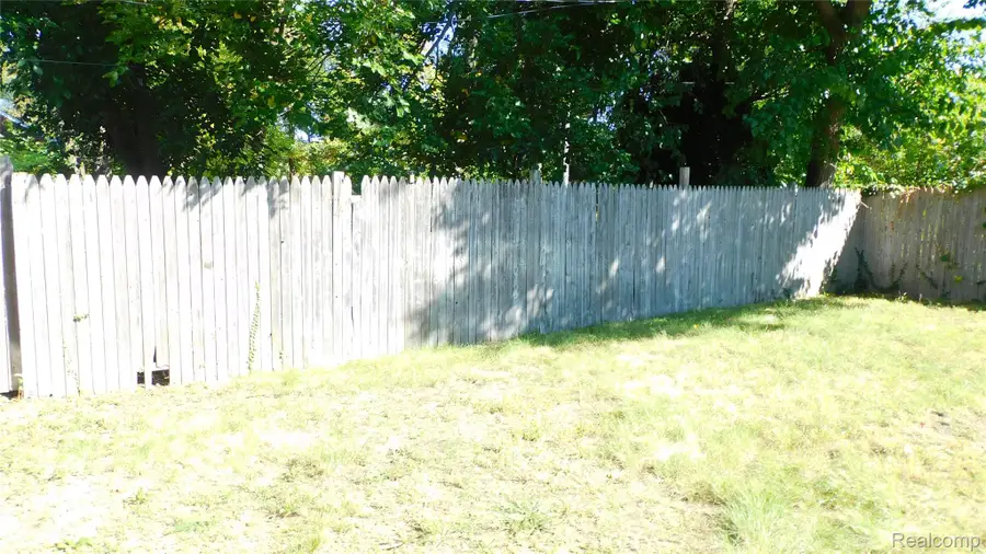 15846 Monte Vista Street, Detroit, MI 48238 - Image #3