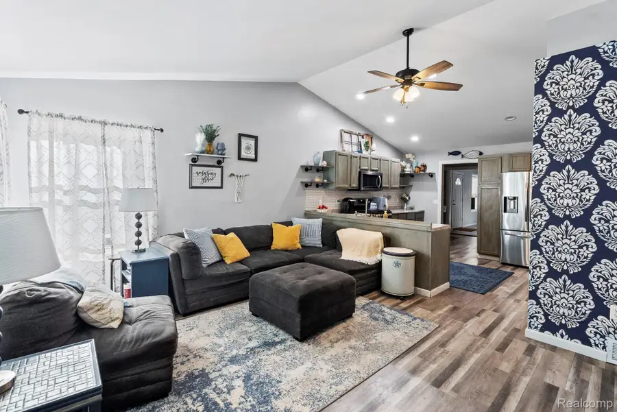 34746 Benton ST, Memphis, MI 48041 - #2