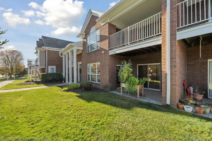 16865 Carriage Way, Northville Township, MI 48168 - Image #2