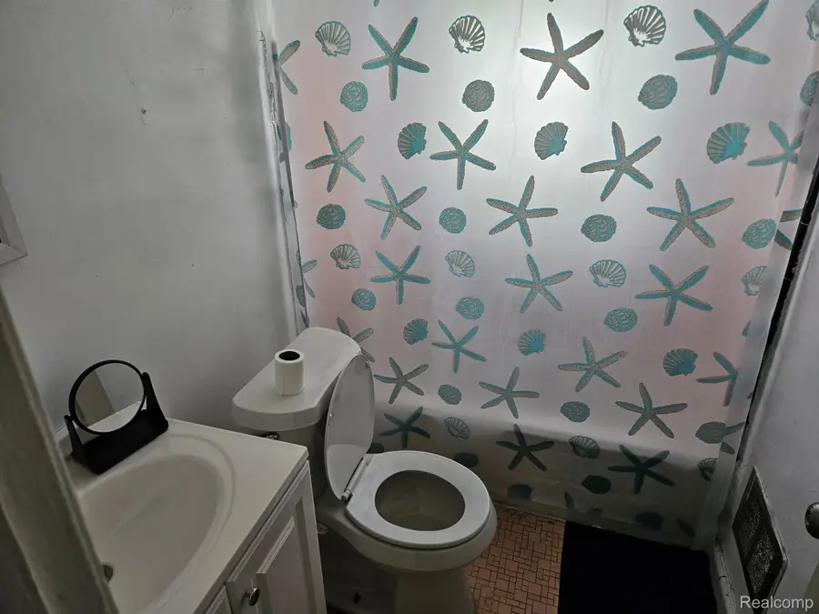 19392 Justine Street, Detroit, MI 48234 - Image #2