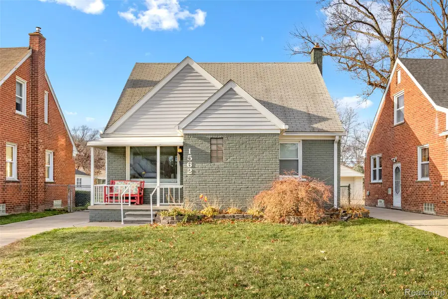 1562 Hollywood Street, Dearborn, MI 48124 - #3