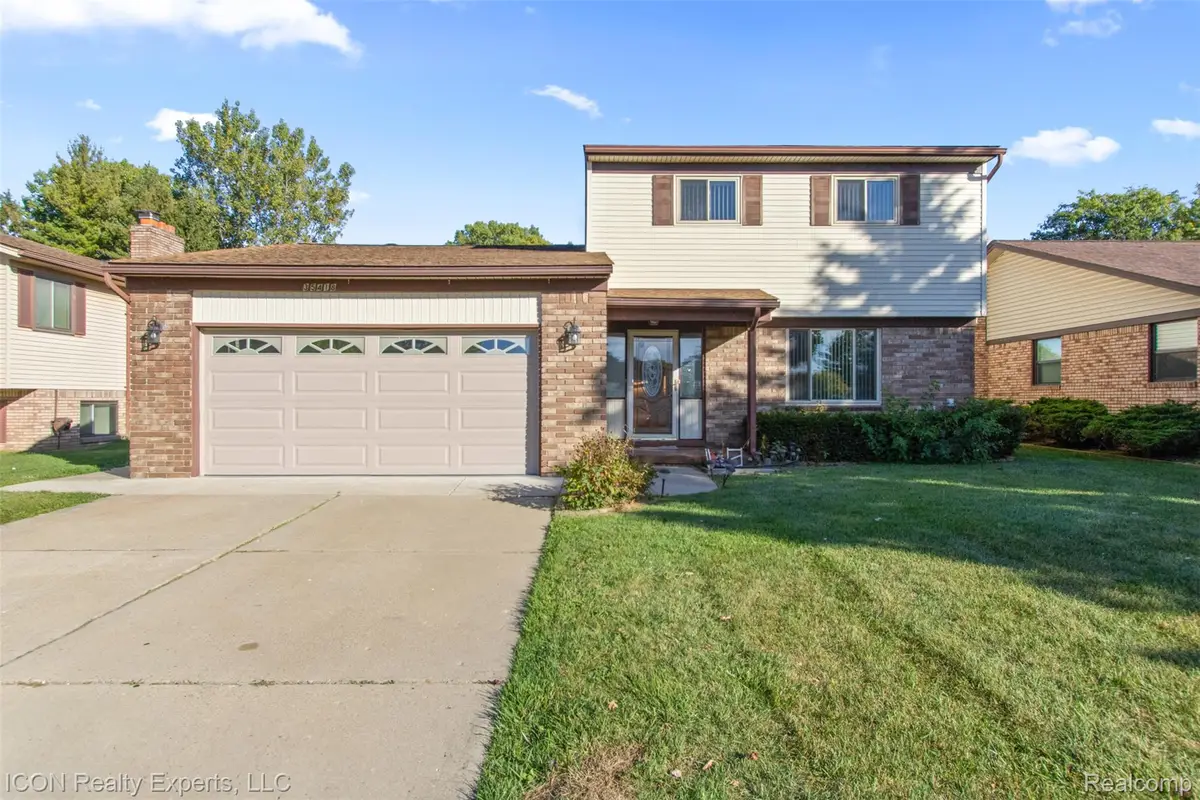 35418 Collingwood Drive, Sterling Heights, MI 48312 - Image #1