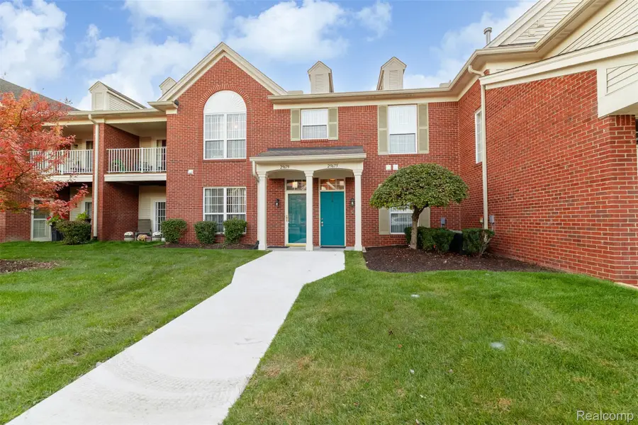 29675 Nottingham Circle, Livonia, MI 48152 - Image #2