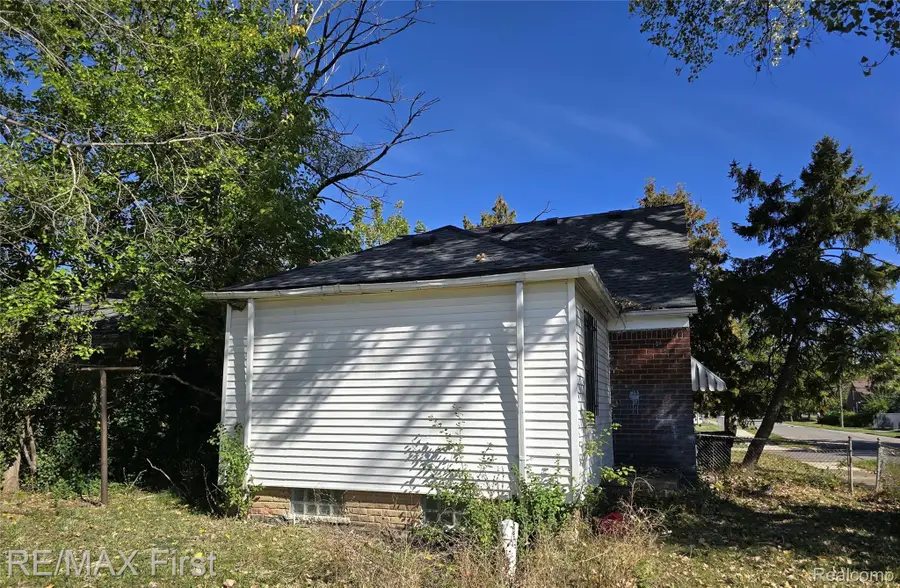 9003 Archdale Street, Detroit, MI 48228 - Image #3