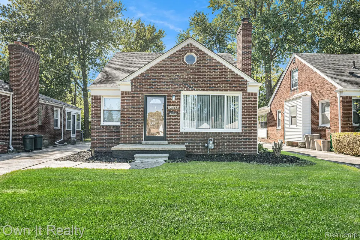 21138 Huntington Avenue, Harper Woods, MI 48225 - Image #1