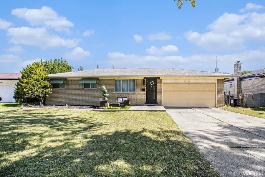 33076 Mccoy Drive Drive, Sterling Heights, MI 48312 - Image #2