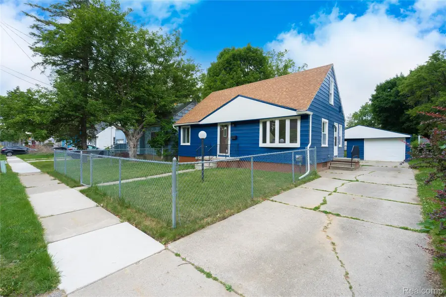 610 W Austin Avenue, Flint, MI 48505 - #3