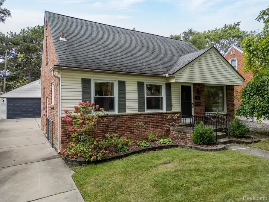 4423 Groveland Avenue, Royal Oak, MI 48073 - Image #2