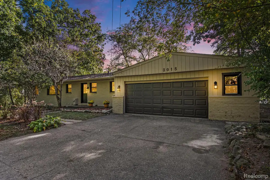 3015 Lakeview Boulevard, Highland, MI 48356 - Image #2