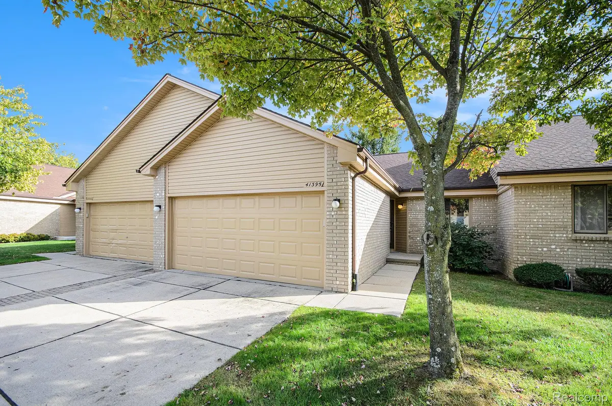 41395 Ambercrest Drive, Sterling Heights, MI 48314 - Image #1