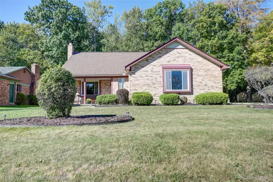 23389 Scott Drive, Farmington Hills, MI 48336 - Image #2