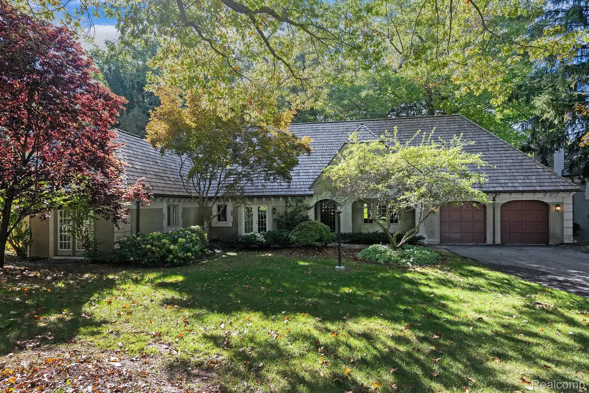 5459 Bristol Parke Drive, Clarkston, MI 48348 - Image #1