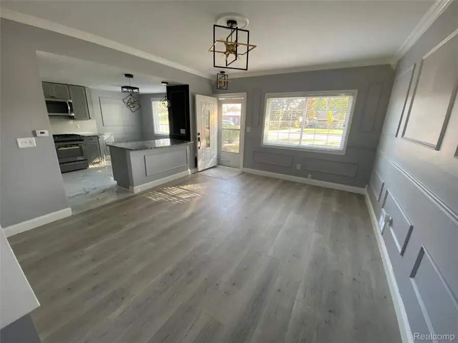 22011 E 10 Mile Road, Saint Clair Shores, MI 48080 - Image #3