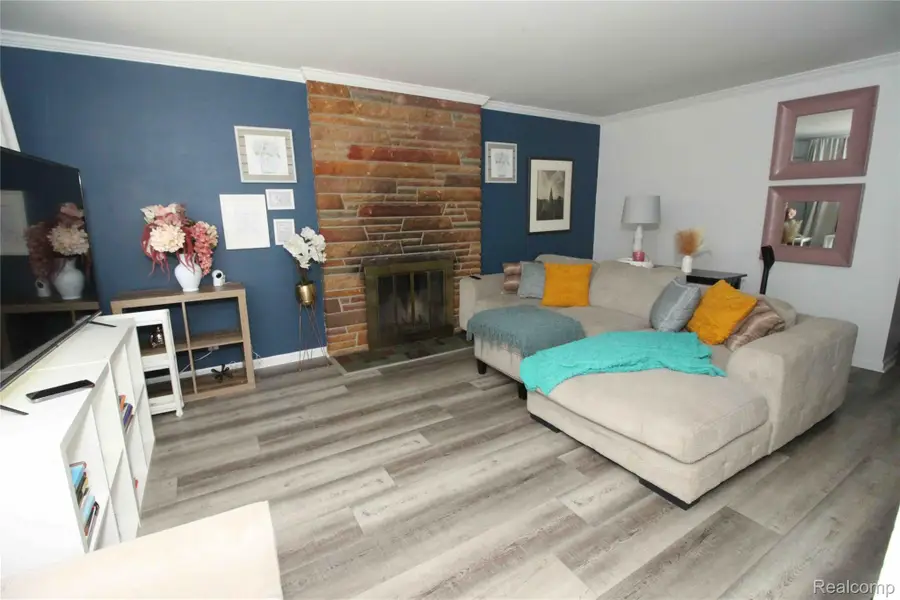 25744 Masch Avenue, Warren, MI 48091 - Image #2