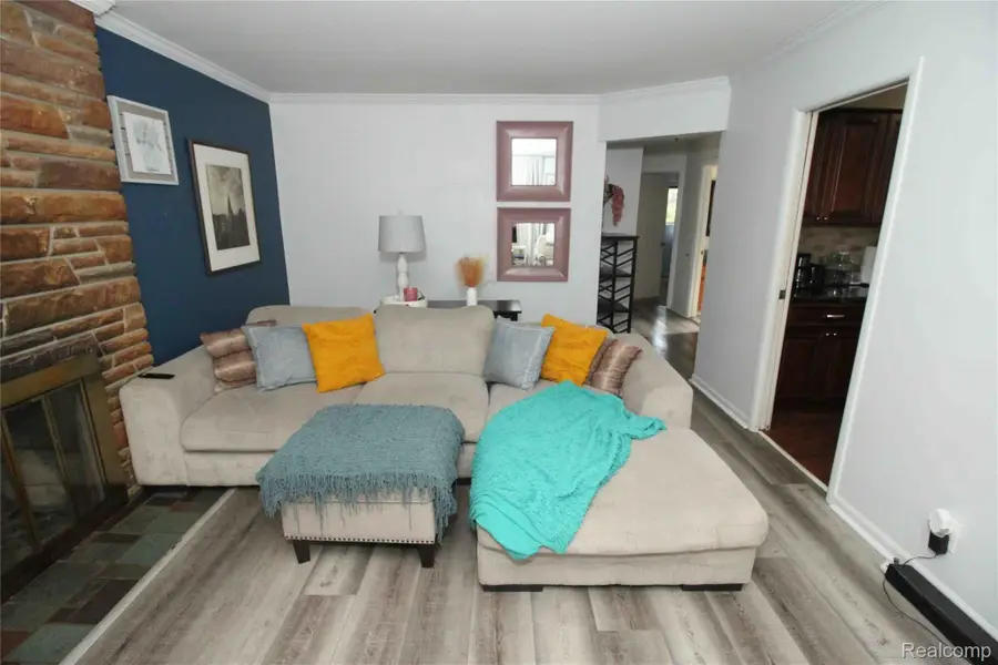 25744 Masch Avenue, Warren, MI 48091 - Image #3