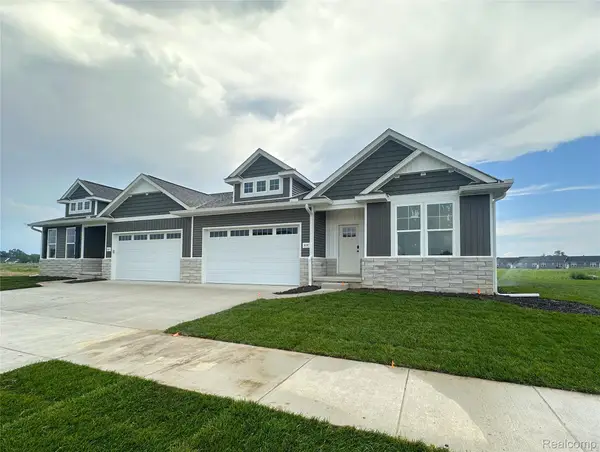 331 Mcdowell Dr, Howell, MI 48843