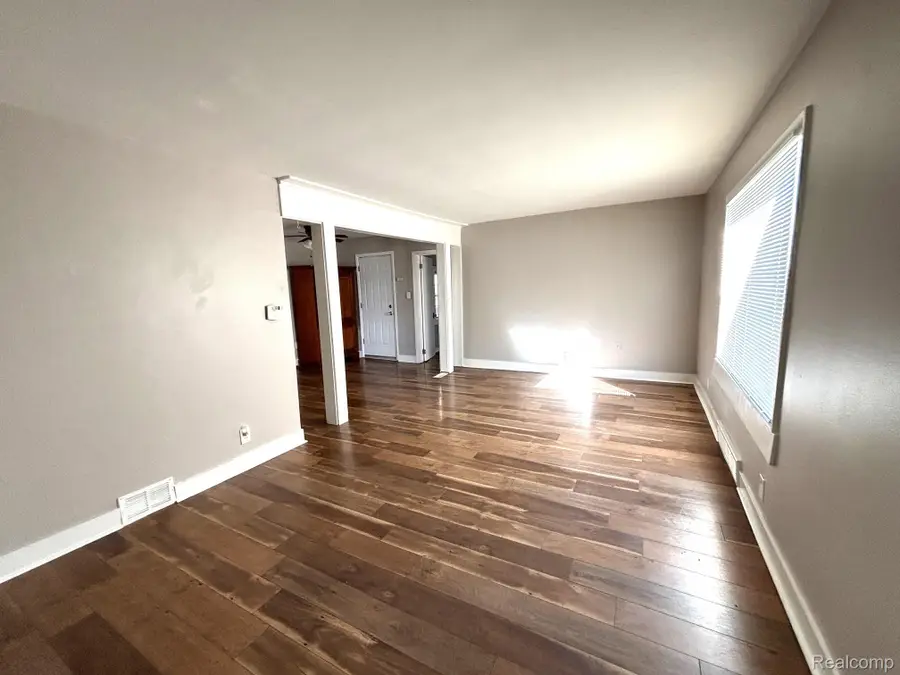 2105 Manatee Street, Ferndale, MI 48220 - Image #2