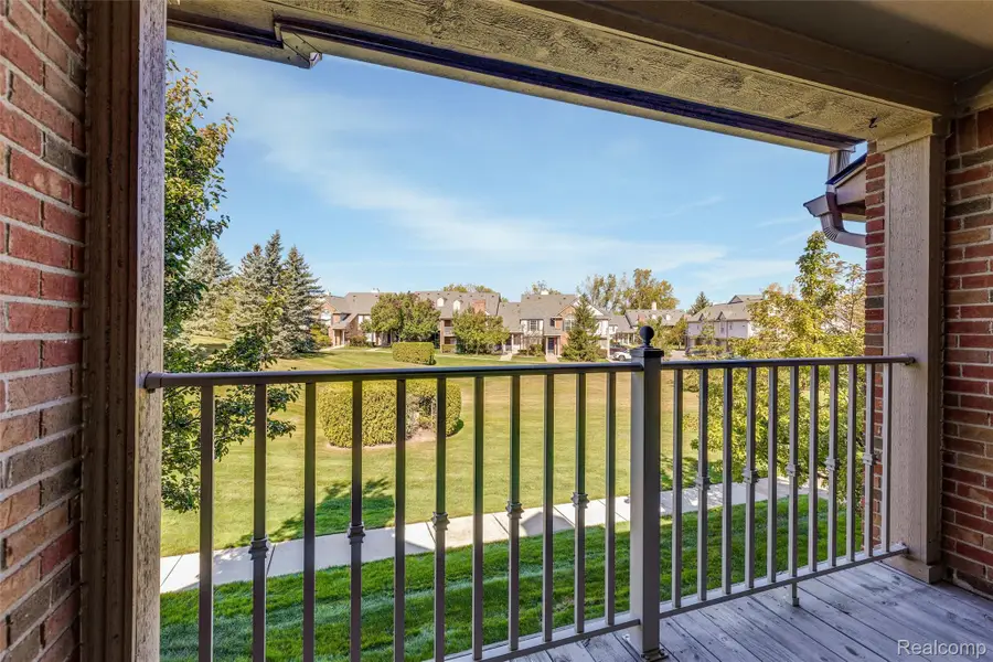 3582 Tremonte Circle S, Rochester, MI 48306 - Image #3