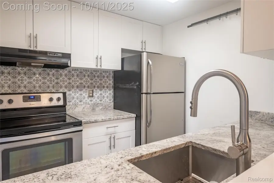 1481 E Chateau Vert Street, Ypsilanti, MI 48197 - Image #2