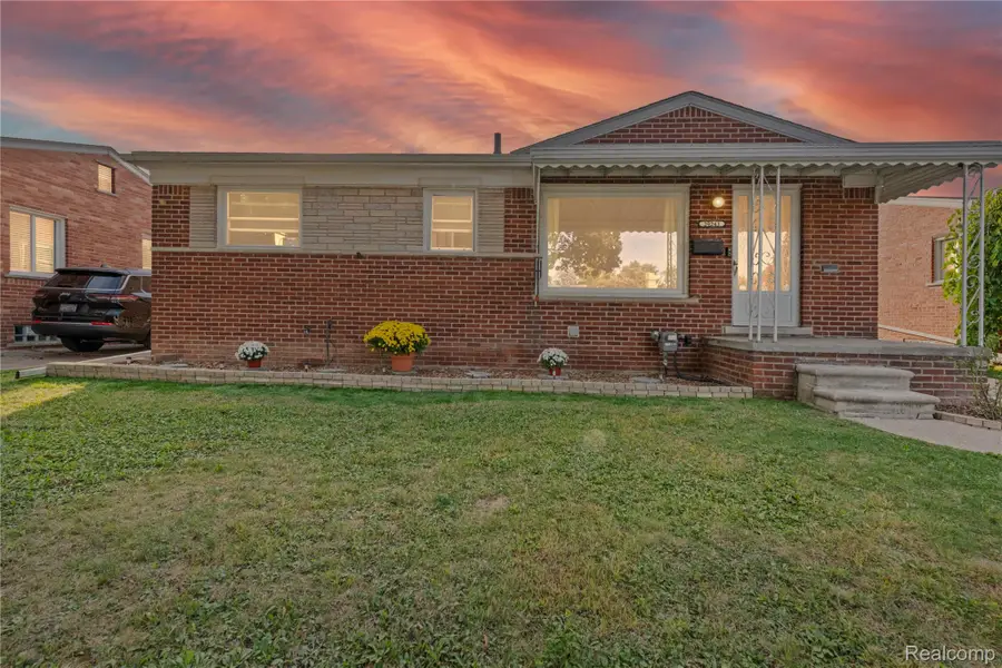 29243 Boston Street, Saint Clair Shores, MI 48081 - Image #2