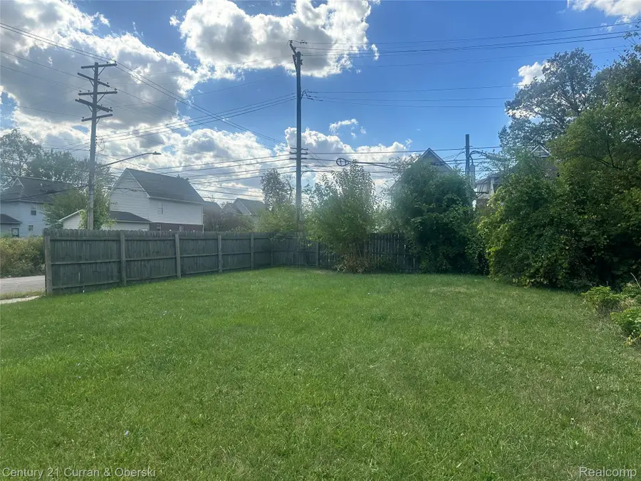 2224 Magnolia Street, Detroit, MI 48208 - Image #2