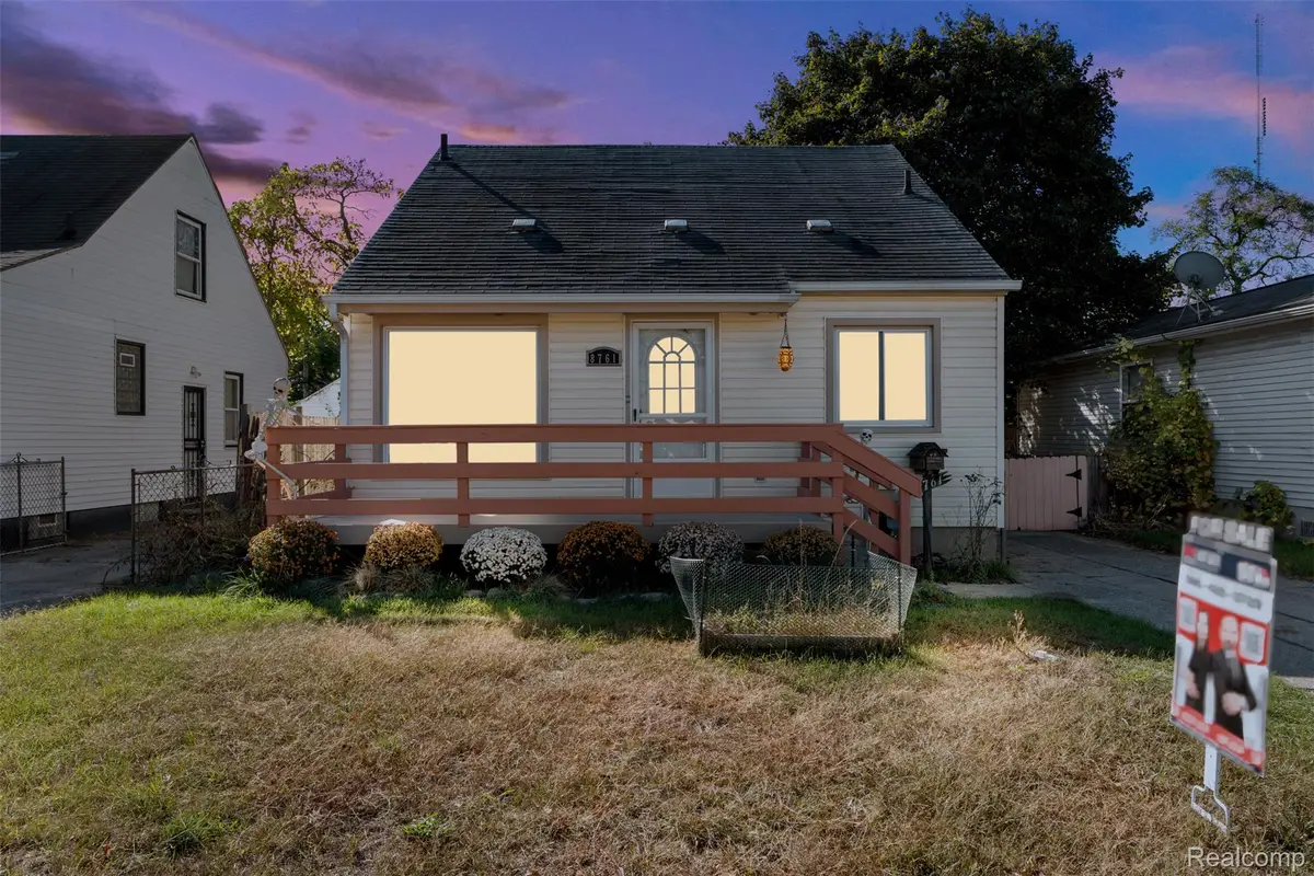 8761 Albany Street, Oak Park, MI 48237 - Image #1