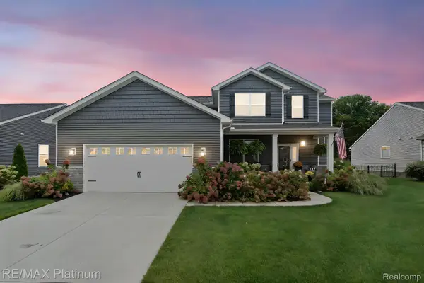 3224 Waverly Woods Lane, Howell, MI 48843