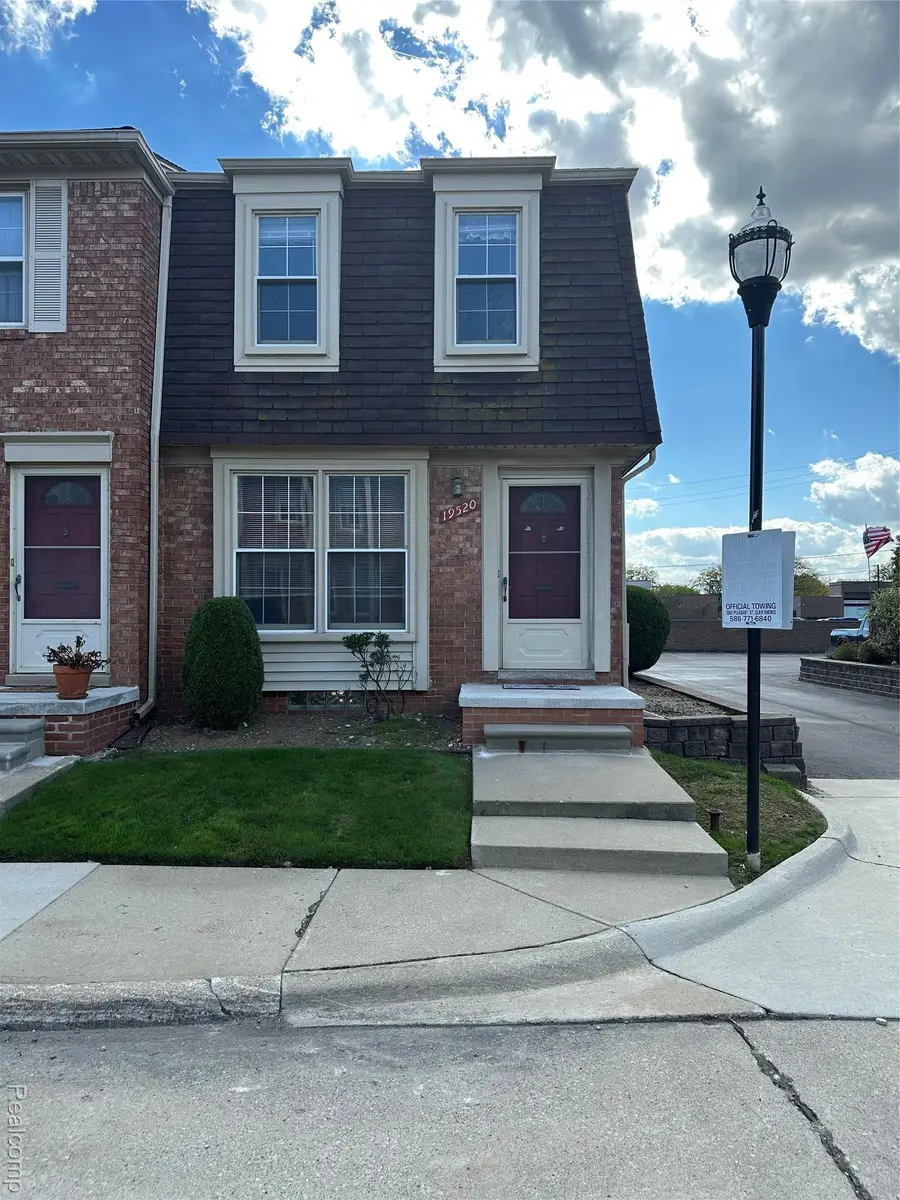 19520 Ridgemont Street #16, Saint Clair Shores, MI 48080 - Image #3
