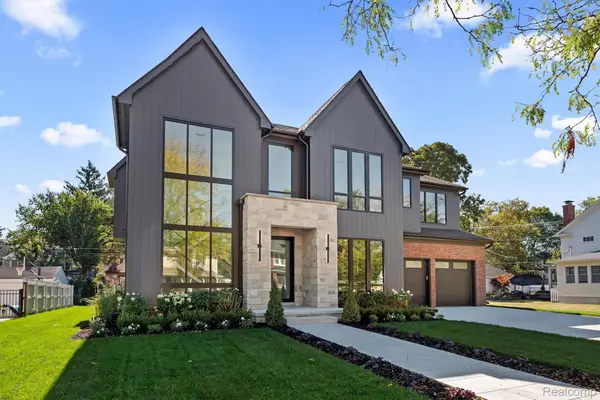 684 Madison Street, Birmingham, MI 48009