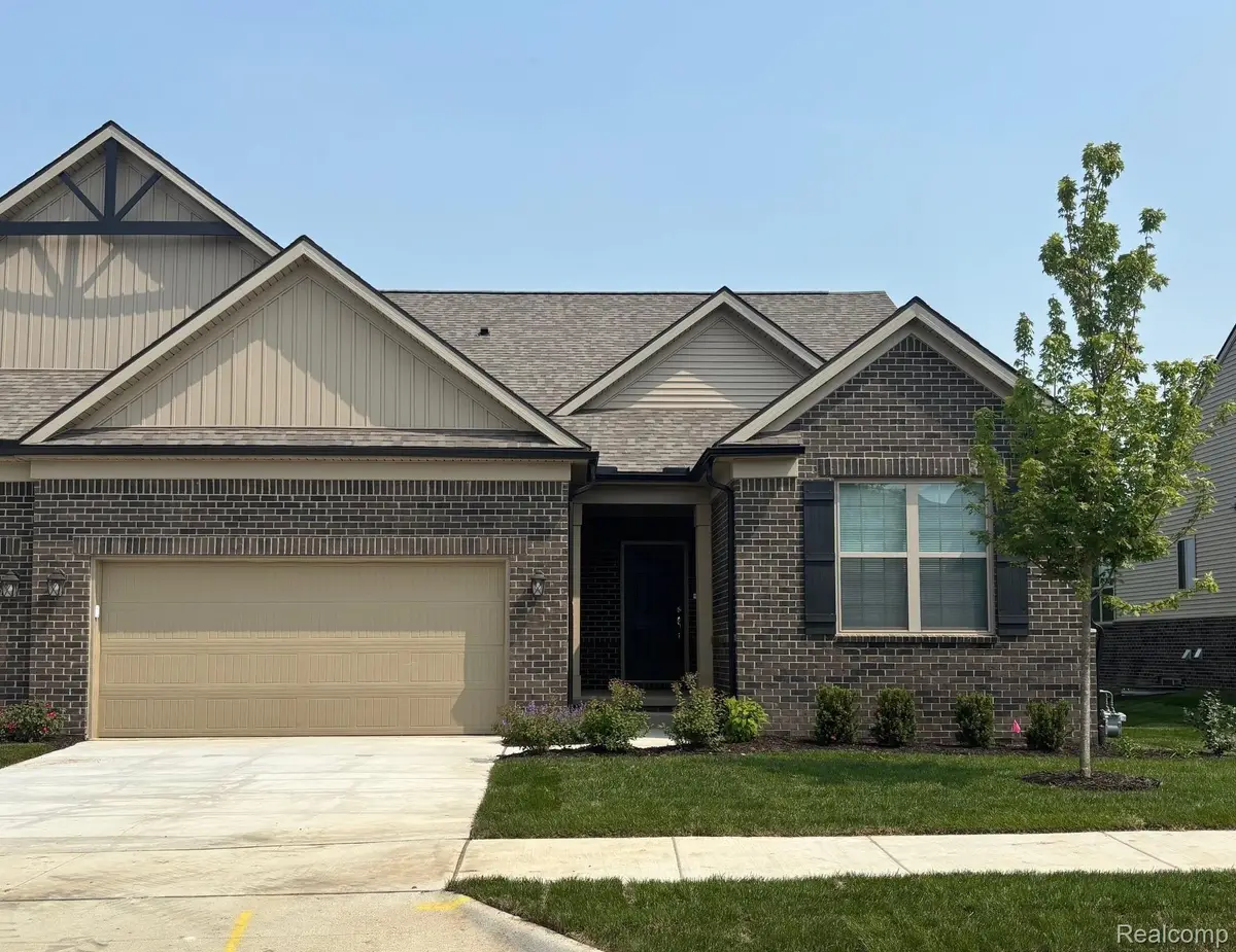 807 Kelpie Drive, Pittsfield, MI 48108 - Image #1