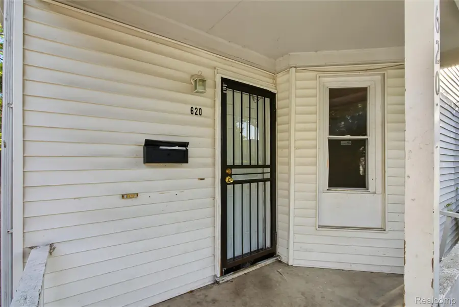 620 E 2nd Street, Flint, MI 48503 - Image #2