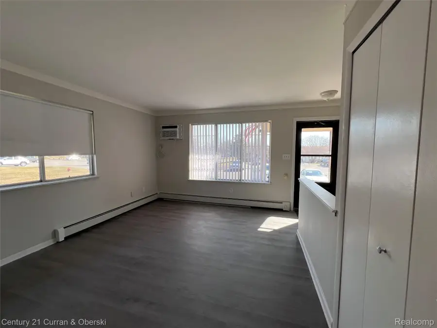 25159 Franklin Terrace #8, South Lyon, MI 48178 - Image #2