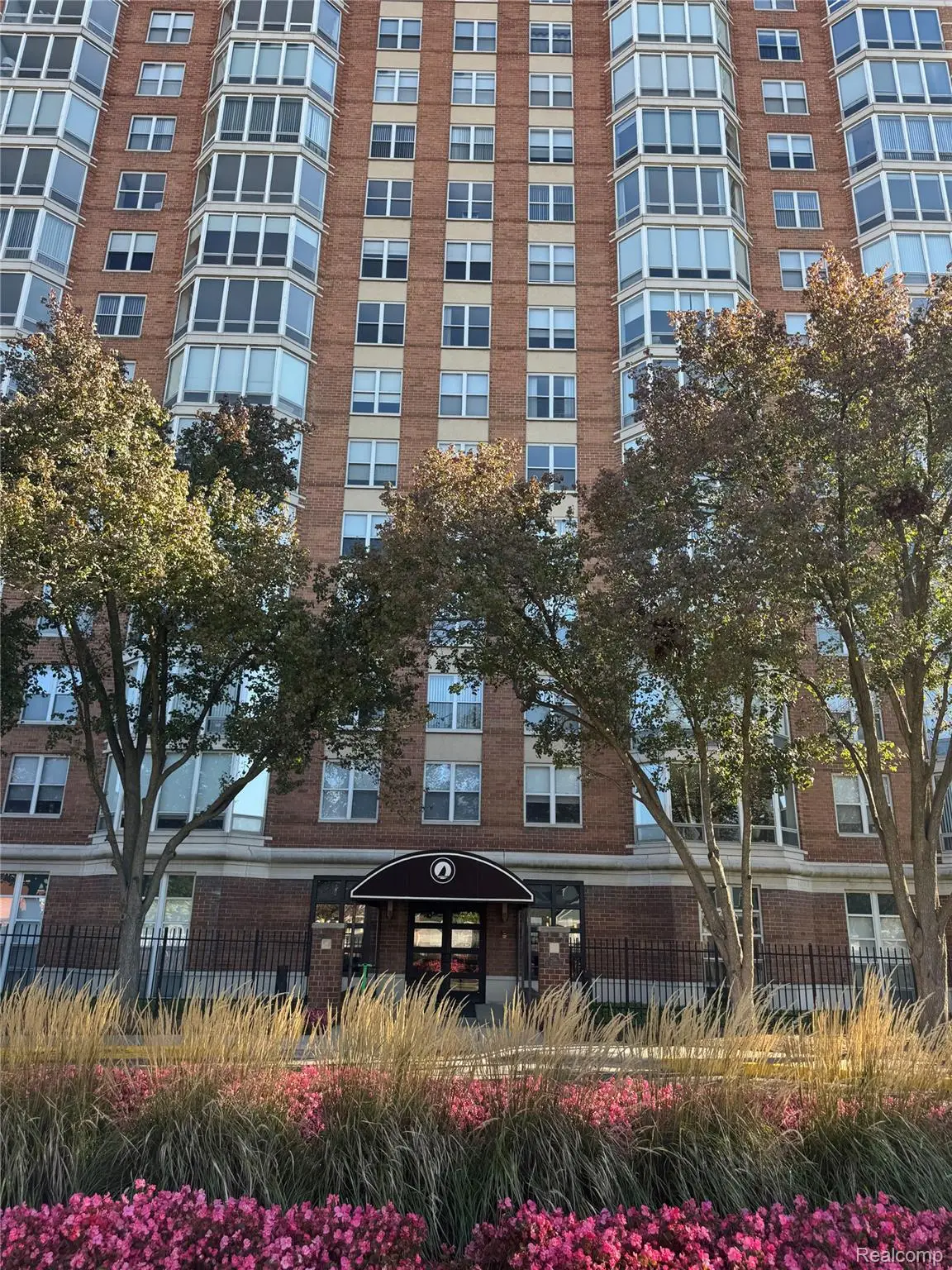 250 E Harbortown Drive #905, Detroit, MI 48207 - Image #1