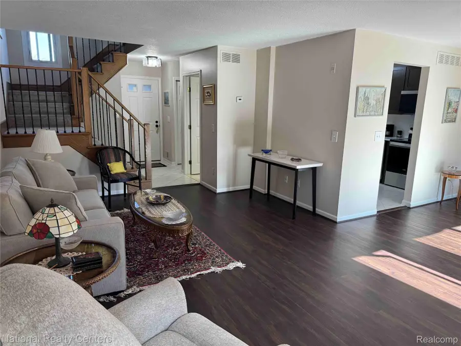 42285 Saratoga Circle, Canton, MI 48187 - Image #3