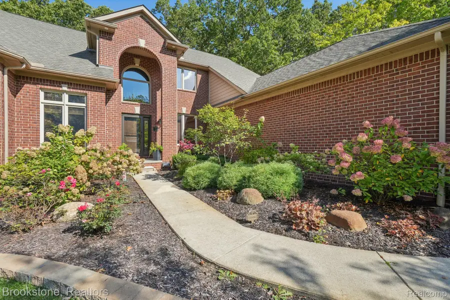 5947 Blackberry Lane, Clarkston, MI 48348 - Image #3