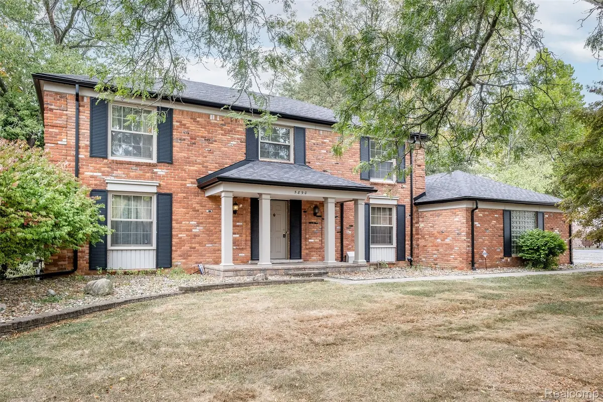5890 Pinecroft Drive, West Bloomfield, MI 48322 - #1