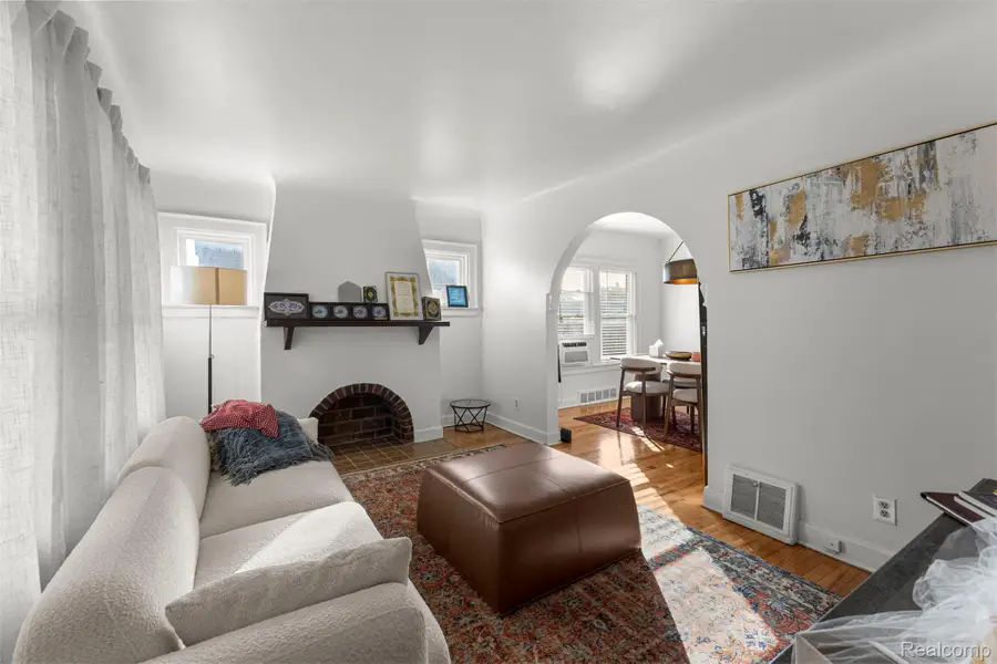 93 Perry Place, Wyandotte, MI 48125 - Image #3