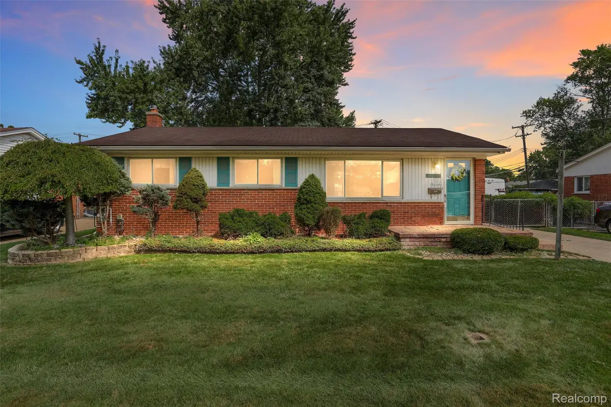 32136 Lyndon Street, Livonia, MI 48154 - Image #1