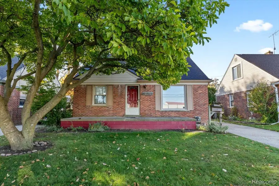 33561 Forest Street, Wayne, MI 48184 - Image #2