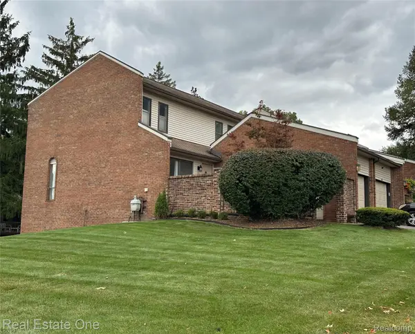 410 Willow Grove Lane, RochesterHills, MI 48307